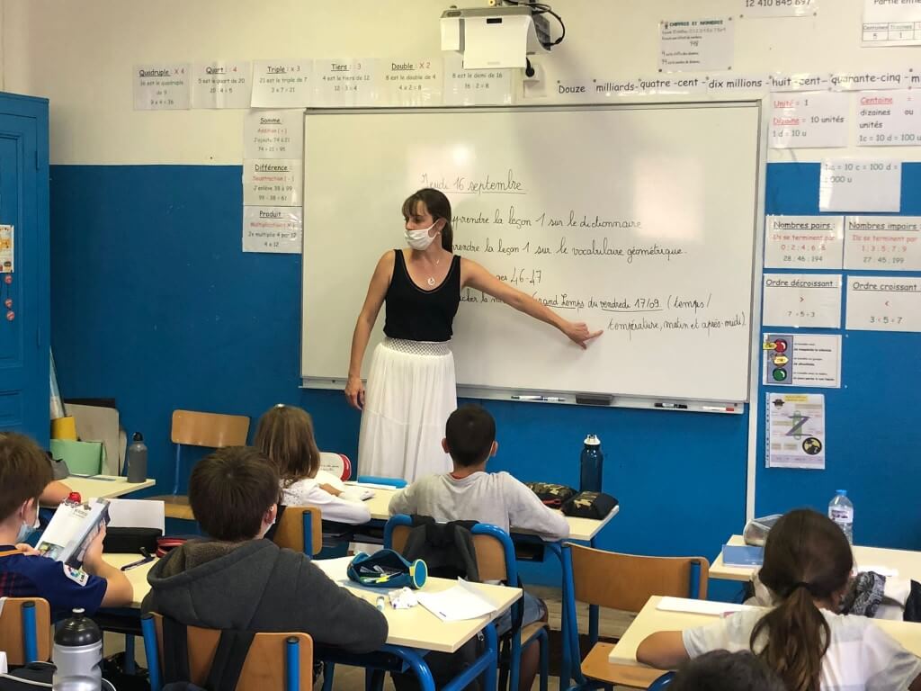 Emy-Guimard-Rodriguez-Fleury-Enseignante-CM-Maternelle-Ecole-privee-Les-Tilleuls-38690